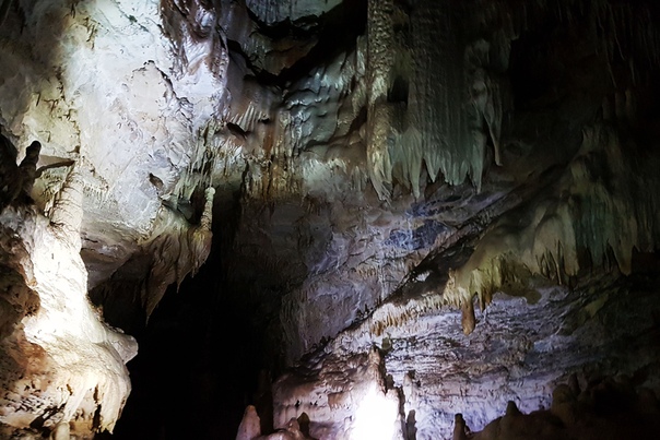 Пещера Южный, хребет Дженту, Голубой каньон